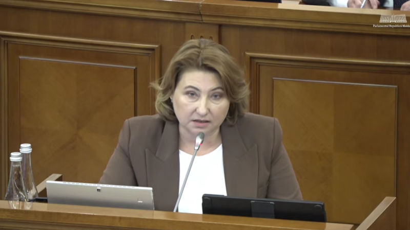 Депутат PAS с трибуны парламента: Я не пью водку.
