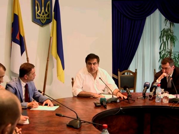 Oficialul a accentuat că racketul nu trebuie să fie o funcţie a procuraturii şi că va discuta acest subiect în fiecare zi.