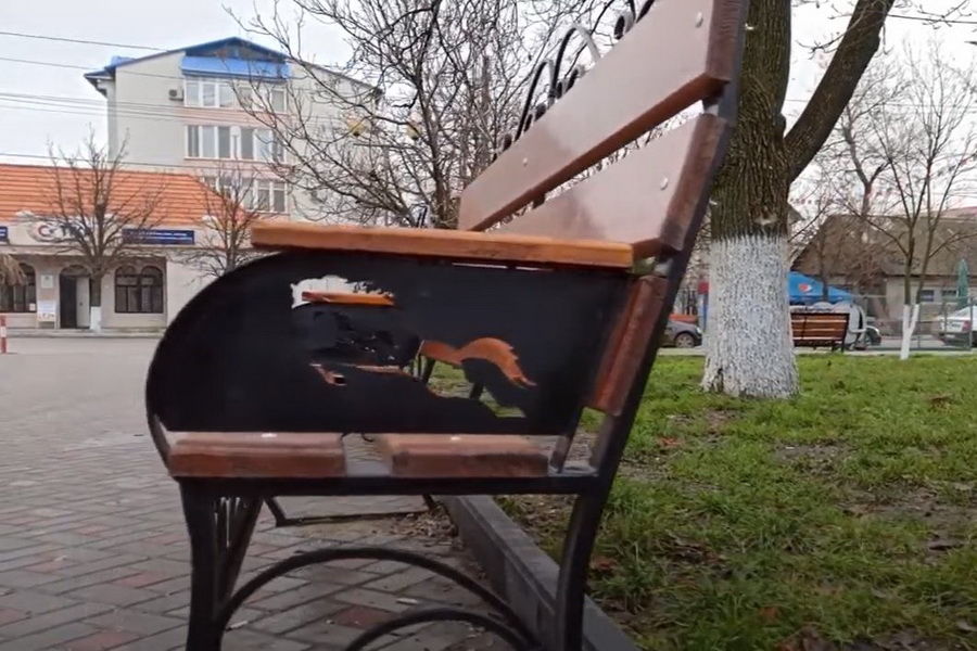 В Комрате появятся новые лавки и урны.