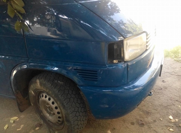 Dupa impact barbatul a parasit locul accidentului, transmite IPN.