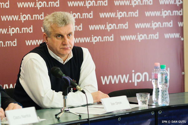 Cei din PLDM trebuie să depăşească emoţiile provocate de arestarea lui Vlad Filat, să-şi ceară iertare de la cetăţeni şi să lucreze pentru binele ţării.