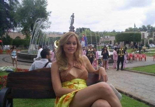Fiica lui Vladimir Putin, Maria, a părăsit casa sa luxoasă din Olanda.