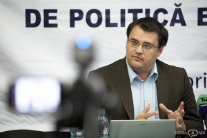 Autorii studiului îi recomandă Comisiei Europene să accepte trecerea în faza a doua fără adoptarea legii antidiscriminare