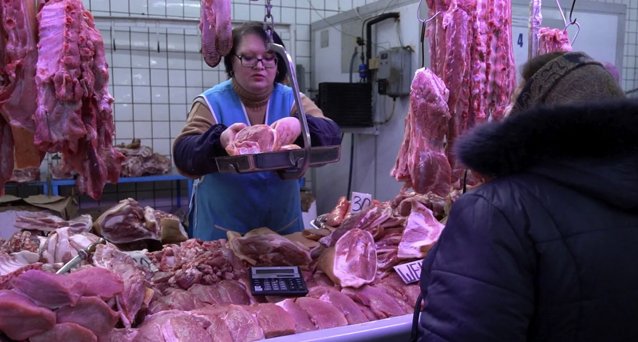 Comercianții de la Piața Centrală din Bălți se plâng de lipsa cumpărătorilor.