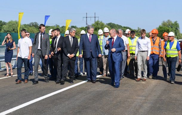 В Одесской области открыли мостовой переход на дороге Одесса - Рени.