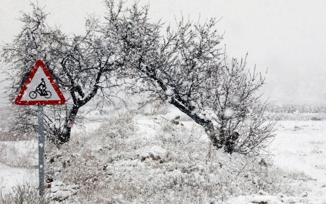 Bilanţul victimelor frigului siberian din Europa a trecut de 20 de morţi. Foto: EPA-EFE