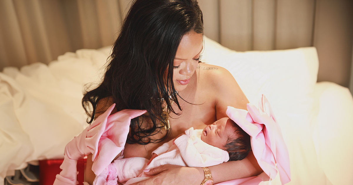 Rihanna a devenit mamă pentru a treia oară: A născut o fetiță.