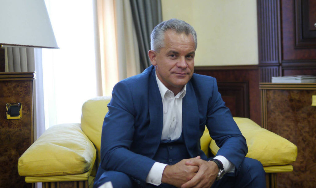 Прокурор: Ждем решения АП, чтобы направить дело Плахотнюка на заочное рассмотрение.