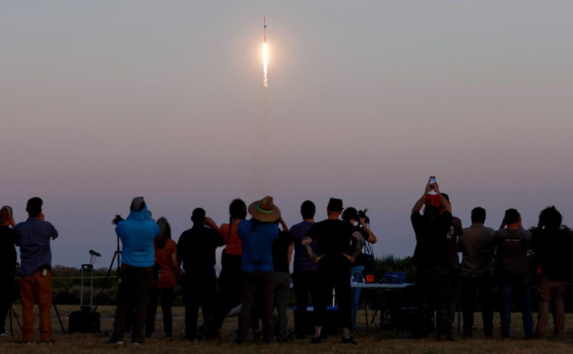 SpaceX запустила на орбиту 22 спутника Starlink.