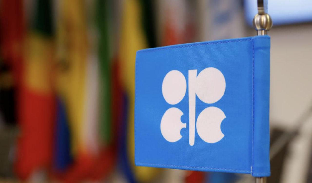 ОПЕК+ зальет мир "черным золотом": нефтяные "короли" готовят судьбоносное решение.