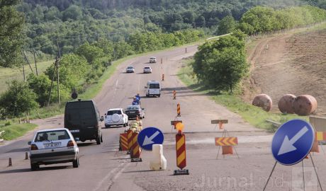 Primul contract pentru reabilitarea a circa 30 de kilometri din traseul Bălţi-Sărăteni a fost semnat astăzi.
