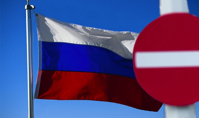 В ЕС обсуждают вторичные санкции за поддержку России.