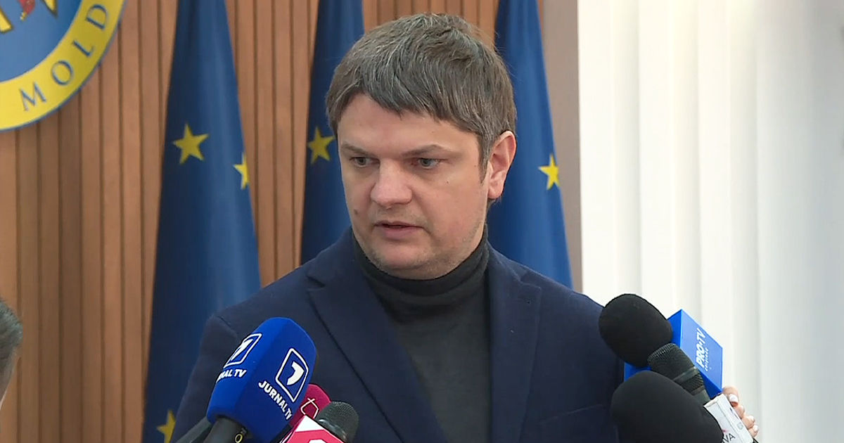 Спыну отказался отвечать журналисту с канала Шора: ему напомнили, что он был в команде Филата.