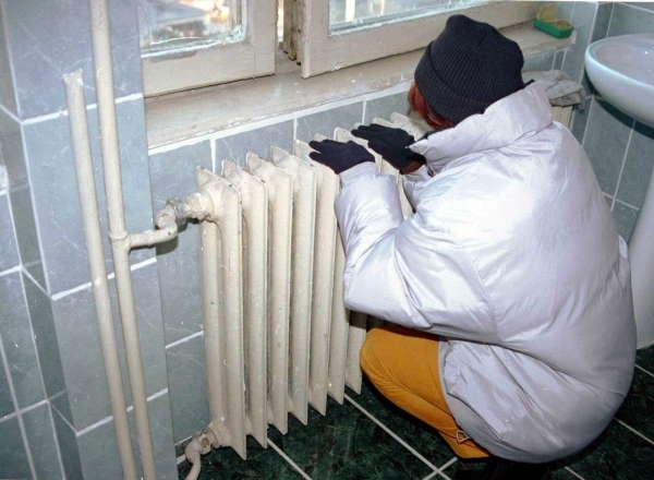 Termocom afirma ca pana in acest moment au fost conectate la agentul termic doar 52 de blocuri din cele 2936.