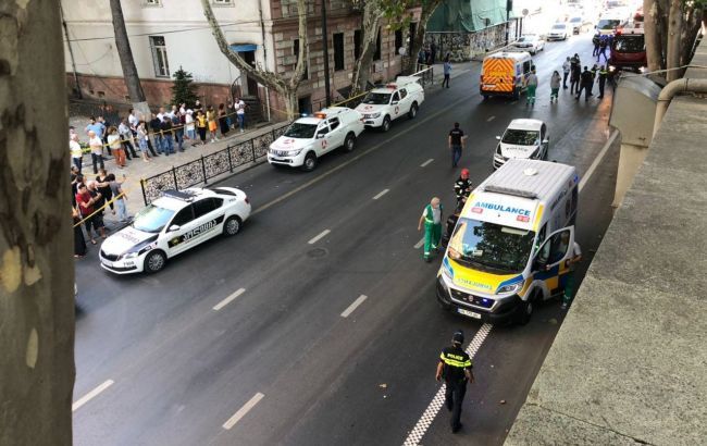 В результате взрыва в Тбилиси погиб человек.