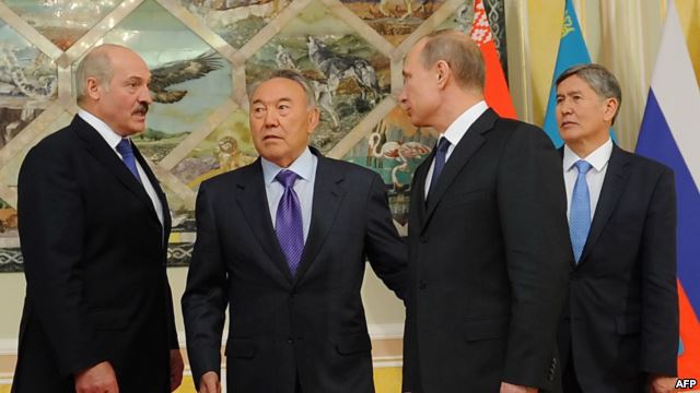Глав трех государств беспокоит ситуация в Украине.  Фото: azattyk.org