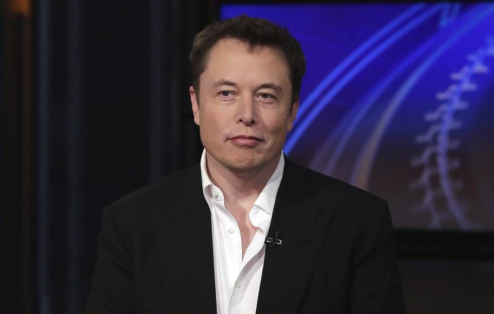 Илон Маск возглавил рейтинг богатейших людей мира по версии Forbes.