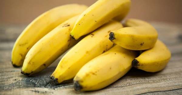 Сомнолог назвал способствующие крепкому сну продукты.