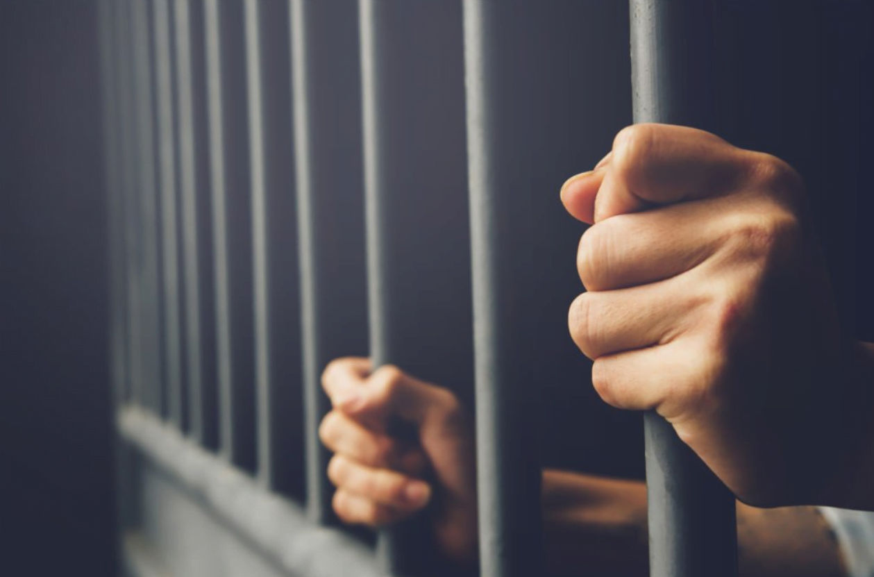 Doi concubini, condamnați la 10 ani de închisoare pentru contrabandă de droguri.