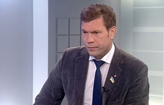 Олег Царёв утверждает, что новые украинские власти пойдут на штурм захваченных зданий в Донецке и Луганске в ночь на 12 апреля. Фото: Стоп-кадр "Россия 24"