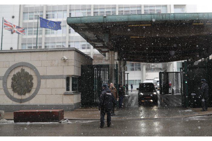 Anglia, să-și reducă personalul diplomatic din Rusia în 30 de zile