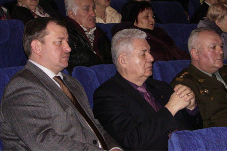 Председатель Социал-демократической партии Виктор Шелин и лидер Партии коммунистов Владимир Воронин.