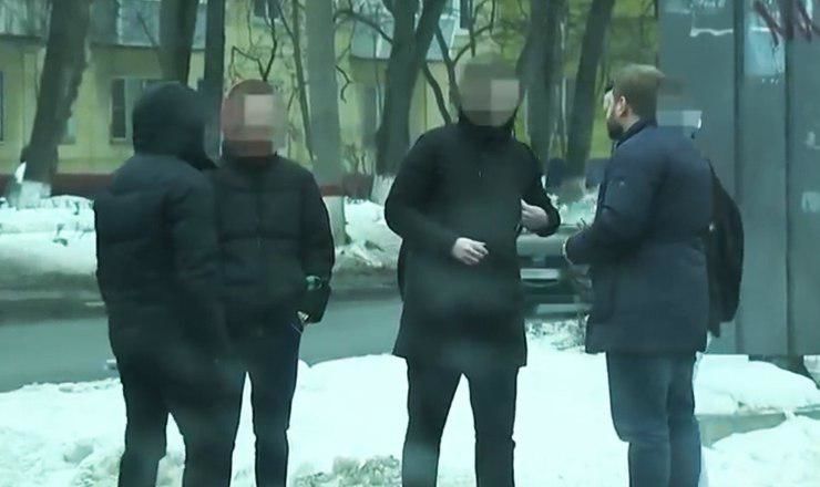 Сотрудники Первого канала притворились владельцами наркобизнеса и пригласили подростков на работу курьерами. 