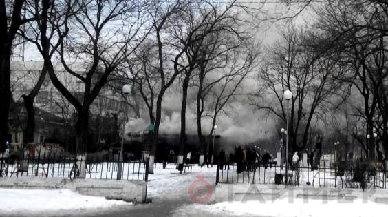 По словам очевидцев, в момент взрыва в помещении находились люди. Фото: timer.od.ua