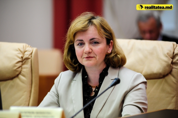 Realitatea.md menţionează că partidele pot face modificări în listele de candidați până pe 22 noiembrie.