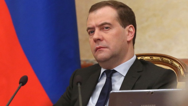 Российский премьер в понедельник посетил Крым, где состоялось выездное заседание правительства.