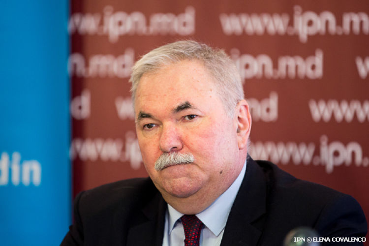 Бывший министр обороны Виорел Чиботару.