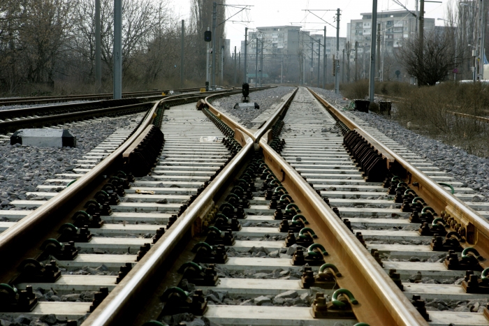 Astfel, CFM va fi separată în trei unităţi comerciale - transportul de pasageri, transportul de mărfuri și infrastructura feroviară.