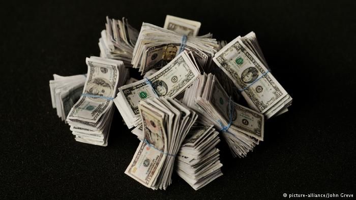 Organele de anchetă din Republica Moldova cunosc cum și unde s-a scurs 1 miliard de dolari din băncile din Moldova. Foto: dw.de