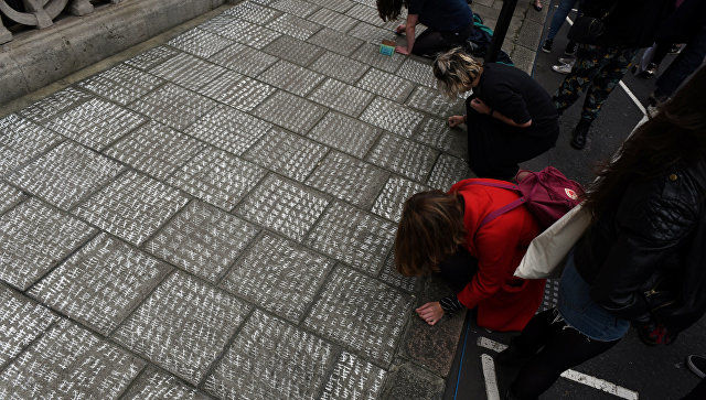 В Лондоне прошла акция против запрета на аборты в Ирландии. reuters.com