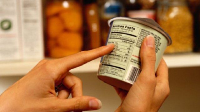 În 13 magazine din capitală au fost depistate produse cu termen de valabilitate expirat.