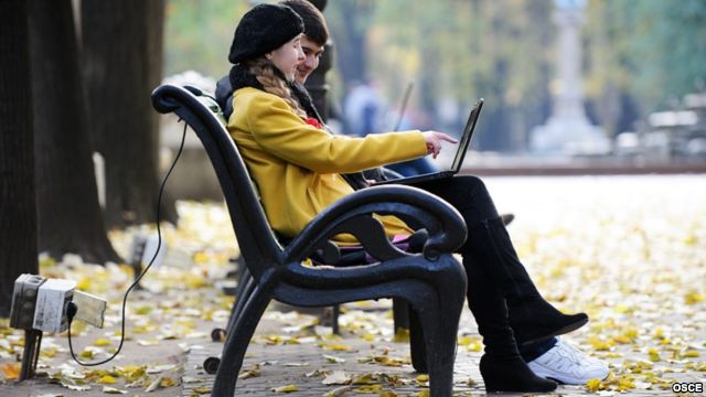 Circa 200 de tineri vor avea posibilitatea să se angajeze în sectorul de stat și cel privat.