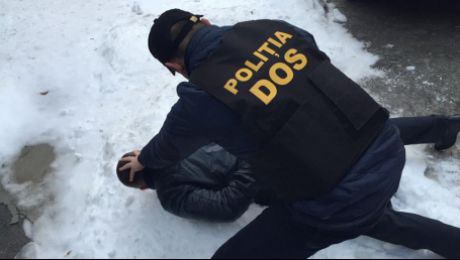 Около двух месяцев  сотрудники правопорядка следили за членами группировки, в которую входили 12 человек. Фото: igp.gov.md