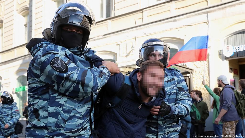 Из РФ в июле-декабре 2021 года выслали порядка 250 человек за беспорядки.