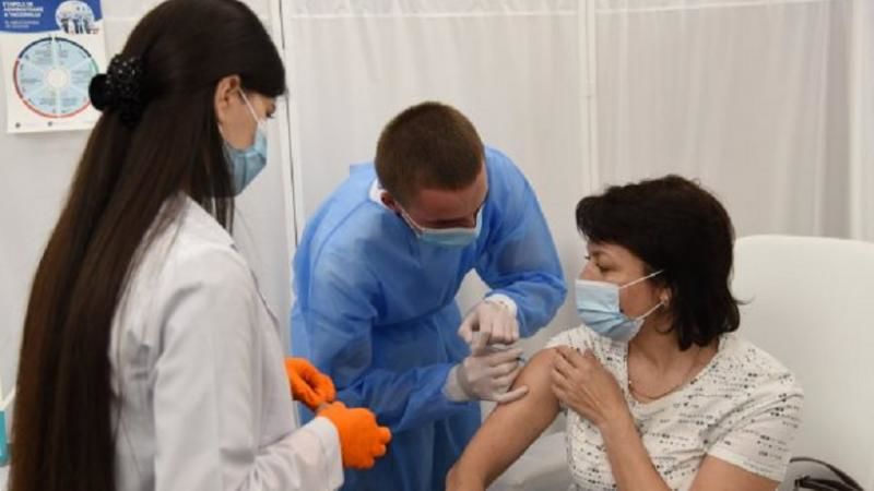 На марафоне вакцинации во Дворце Республики будут работать 20 пунктов.