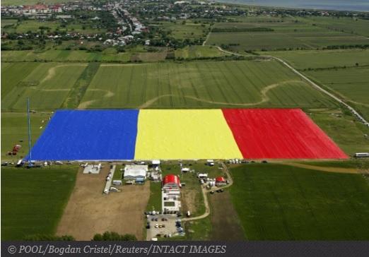 Presa internaţională a anunţat că în România s-a măsurat cel mai mare steag din lume. 