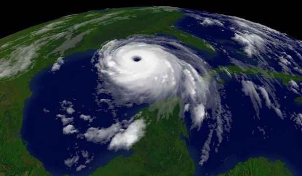 Uraganele extrag energia din căldura stocată în apa de suprafaţă a oceanelor