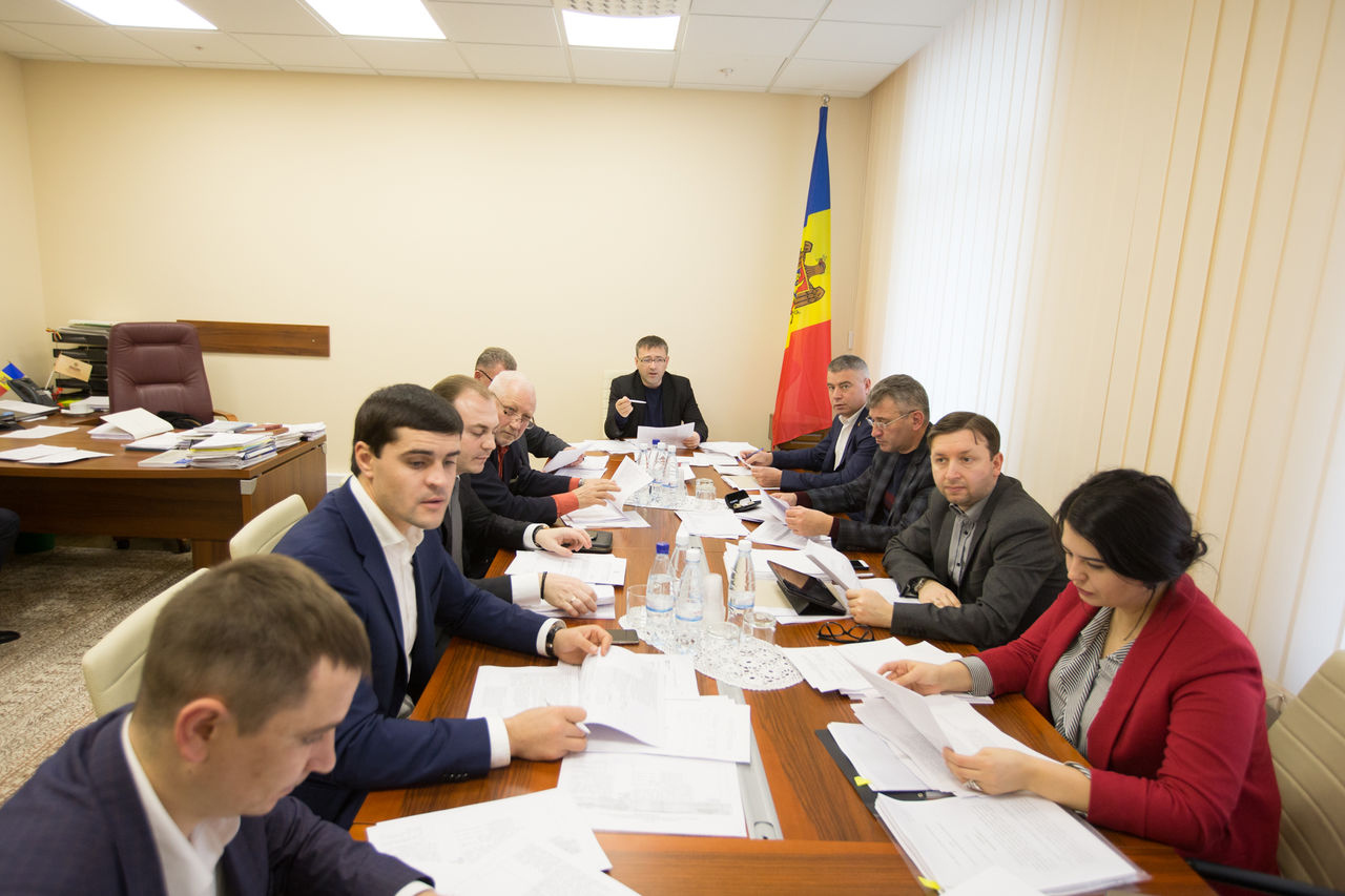 Serviciul Vamal și cel al sistemului administrației penitenciarelor vor funcționa după legi noi. 