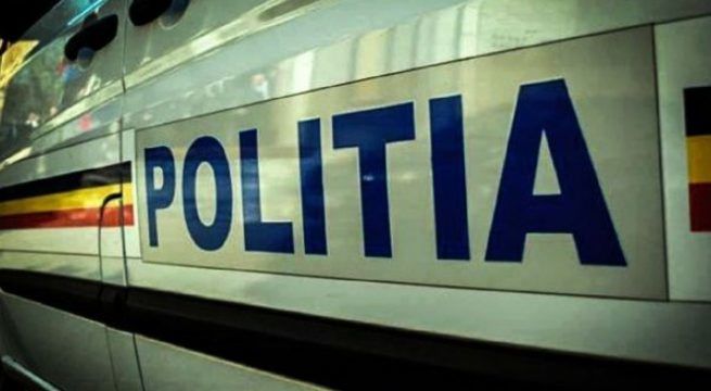 A călcat cu mașina o polițistă, ca să scape de amendă. Foto: Info-CS