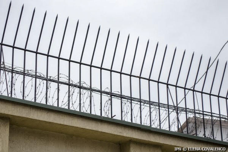 Житель Хынчешт получил 13 лет тюрьмы за убийство сестры.