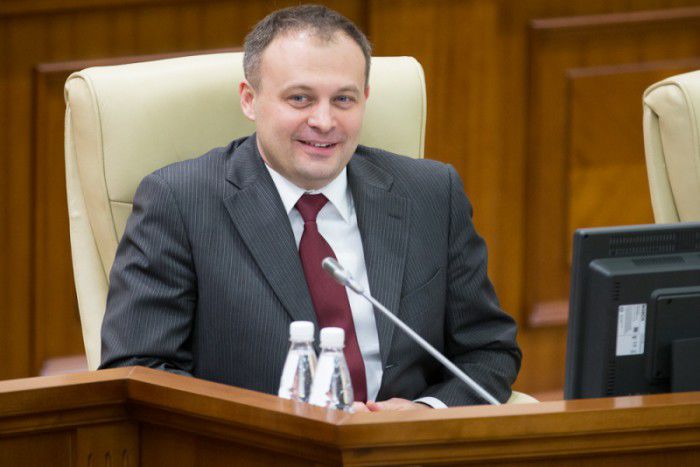 Președintele Parlamentului refuză categoric inițierea procedurii de demitere a Procurorului General solicitată insistent de socialiști.