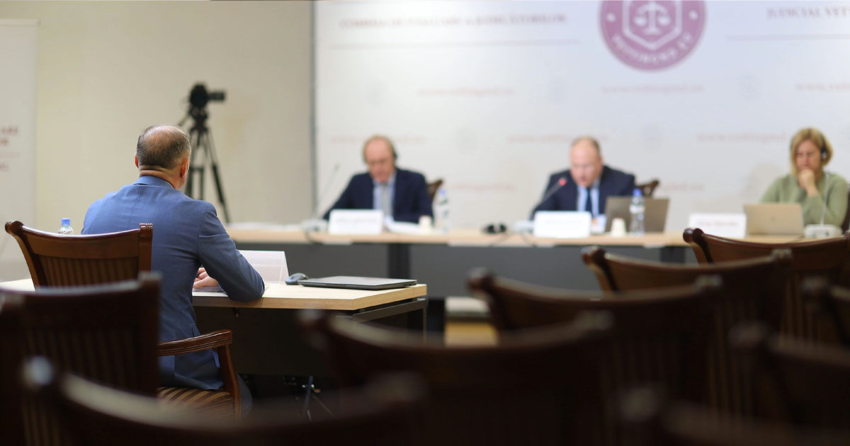 Parlamentul vrea extinderea vettingului pentru judecătorii anticorupție.