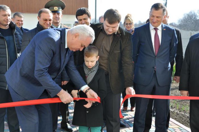 Мини-завод по производству подсолнечного масла появился в селе Парканы Слободзейского района. 