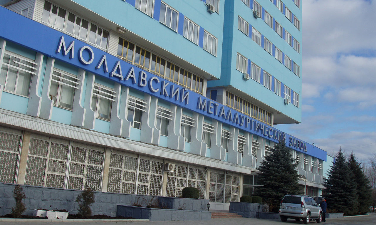 Запасы металлолома на заводе иссякают, а на закупку нового нет средств. Фото: ttg.com.ua