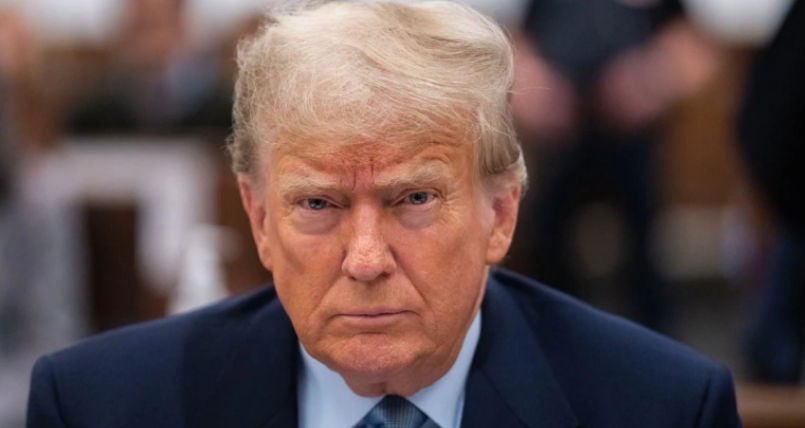 Трамп решил отсудить $10 млрд у New York Times за критику в свой адрес.
