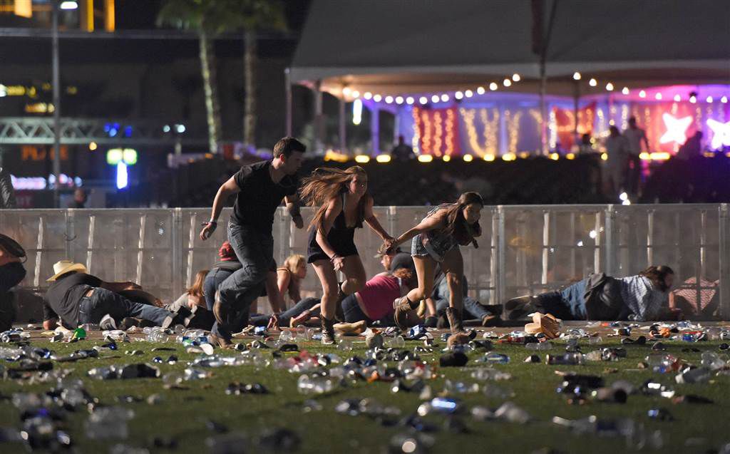 Tatăl atacatorului din Las Vegas a figurat în top zece al infractorilor căutați de FBI, în anii `60 și `70. Foto: NBC